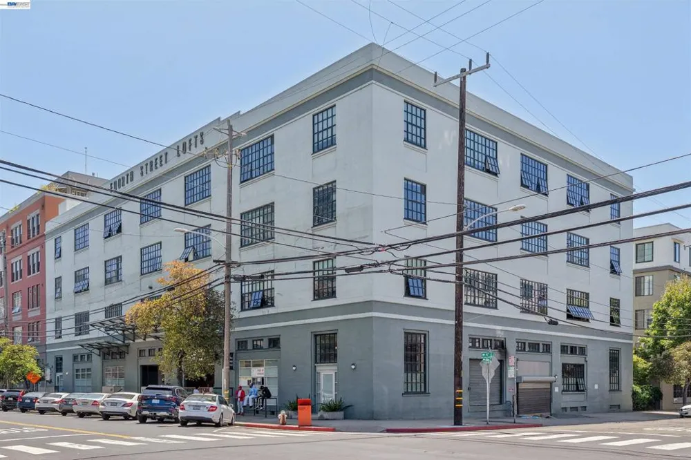 247 Fourth Street #405 Oakland, CA 94607