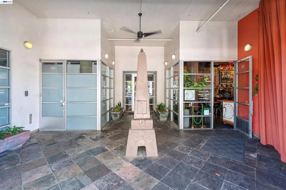 247 Fourth Street #405 Oakland, CA 94607