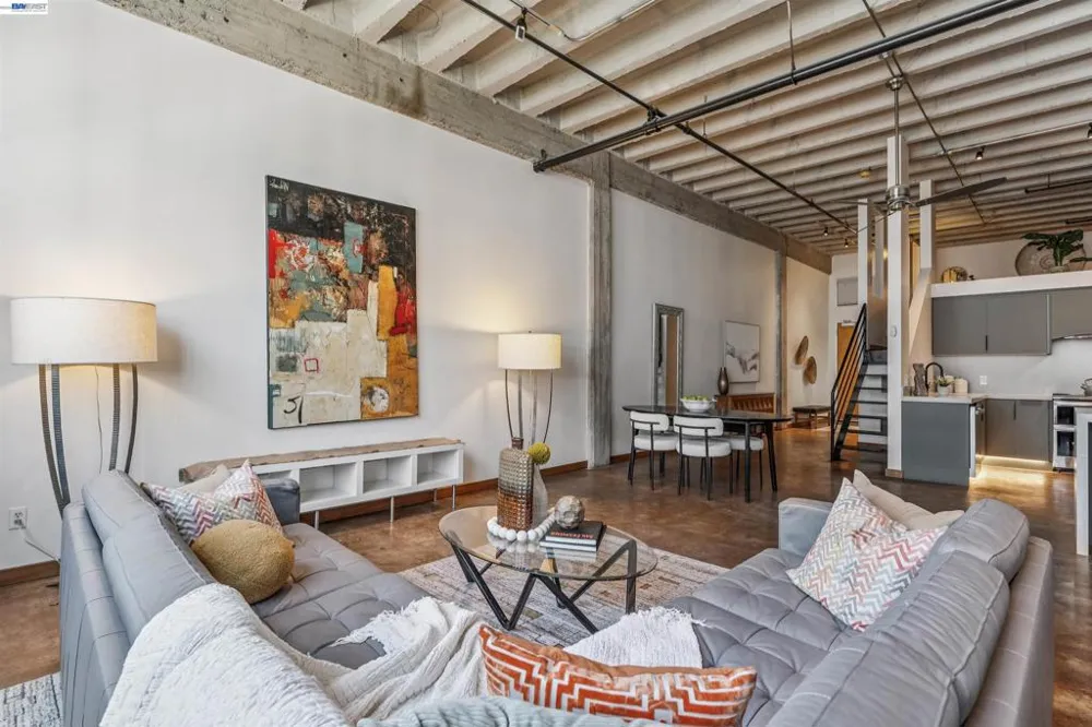 247 Fourth Street #405 Oakland, CA 94607