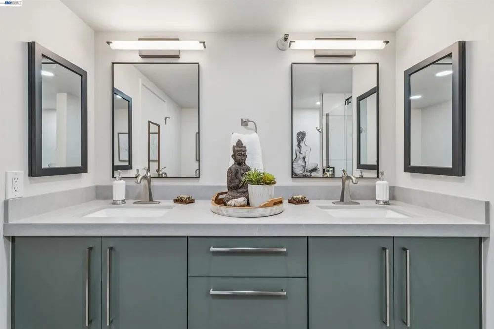 247 Fourth Street #405 Oakland, CA 94607