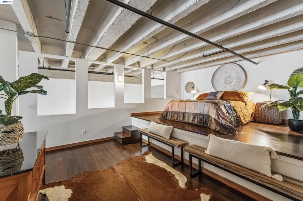 247 Fourth Street #405 Oakland, CA 94607