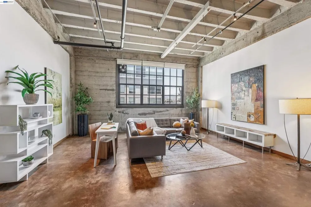 247 Fourth Street #405 Oakland, CA 94607