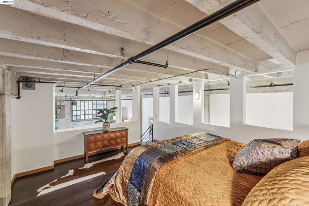 247 Fourth Street #405 Oakland, CA 94607