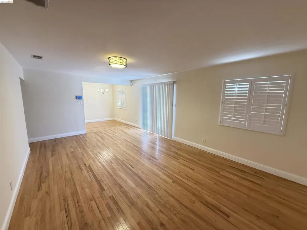 8096 Juniper Ave Newark, CA 94560