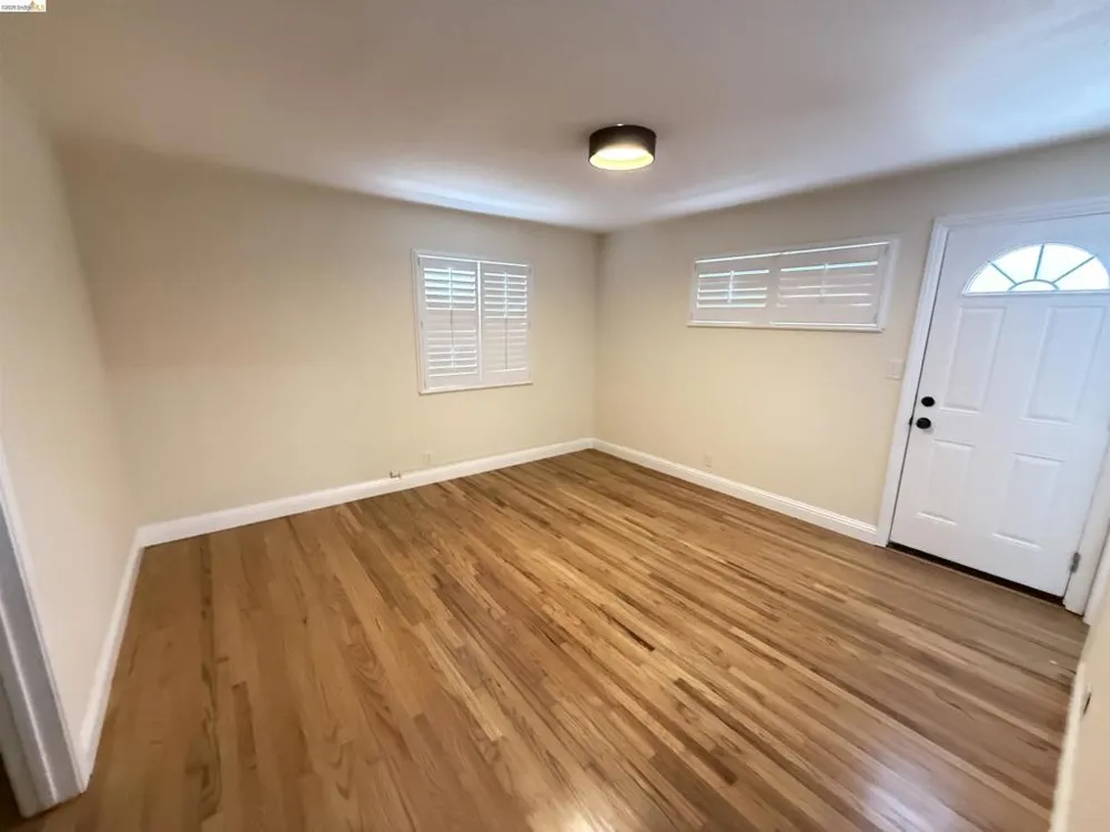 8096 Juniper Ave Newark, CA 94560