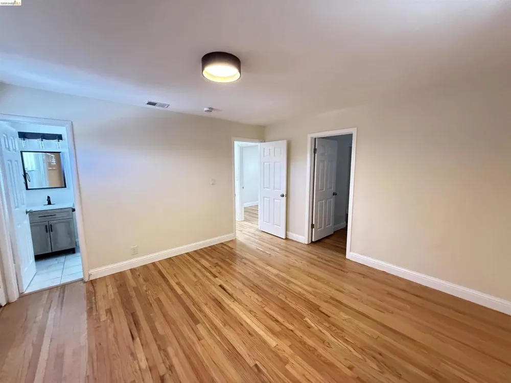8096 Juniper Ave Newark, CA 94560