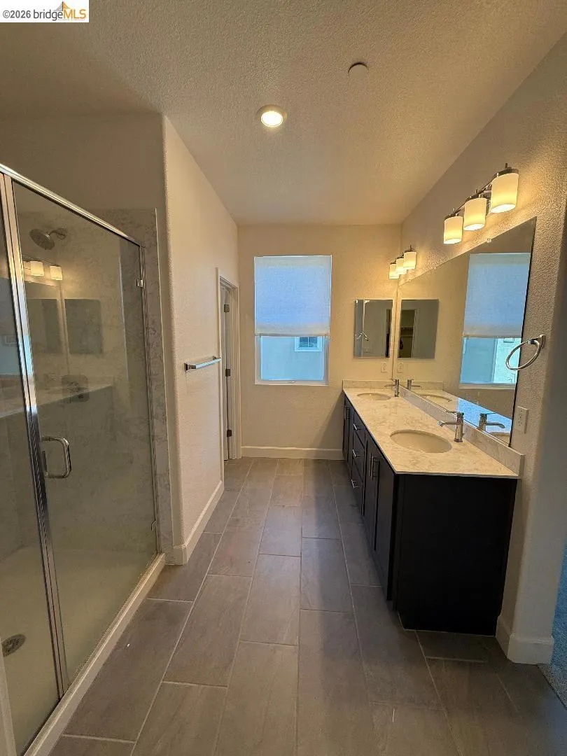 85 Savannah Ln Pittsburg, CA 94565