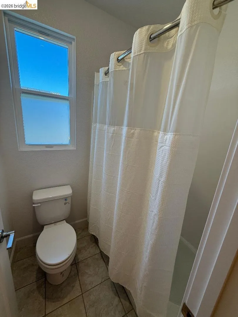 85 Savannah Ln Pittsburg, CA 94565