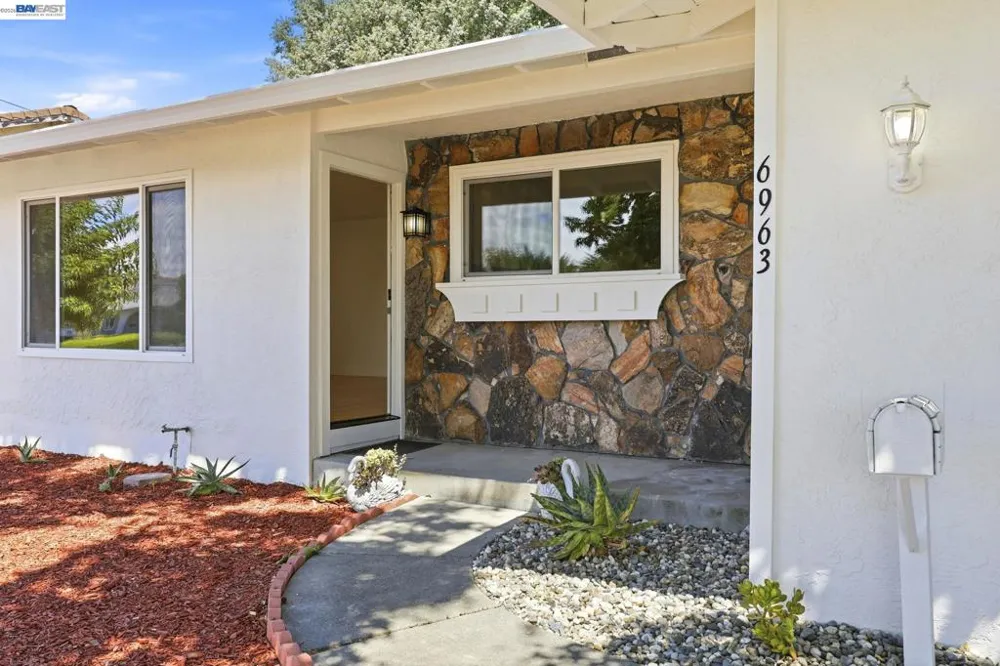 6963 Portage Rd Dublin, CA 94568