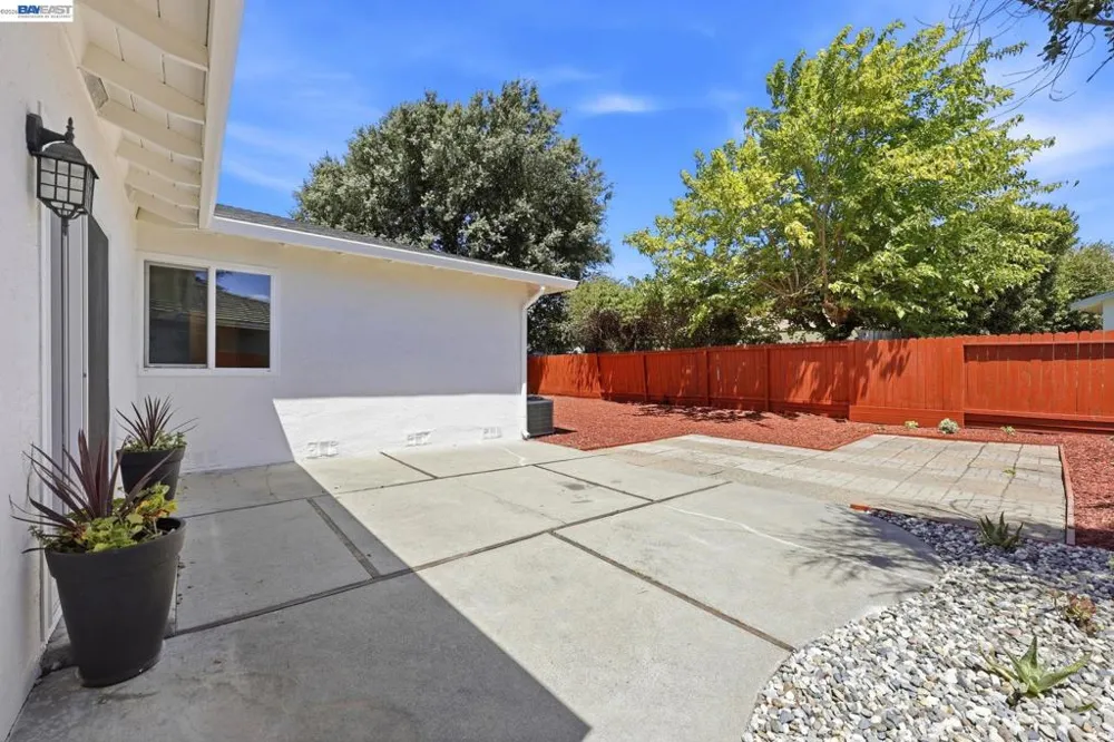 6963 Portage Rd Dublin, CA 94568