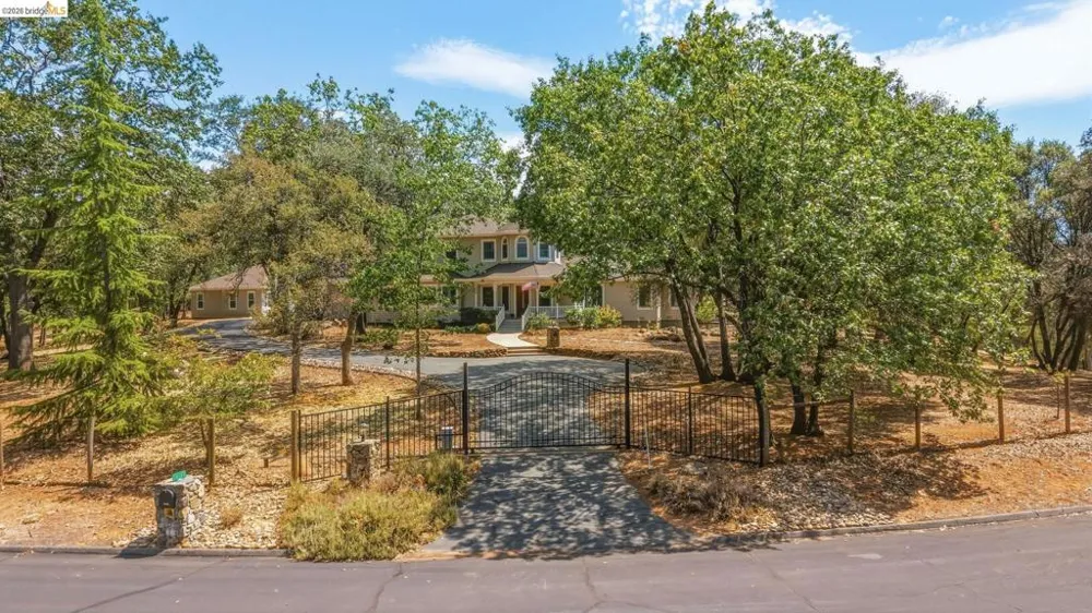 16161 Parkridge Sonora, CA 95370