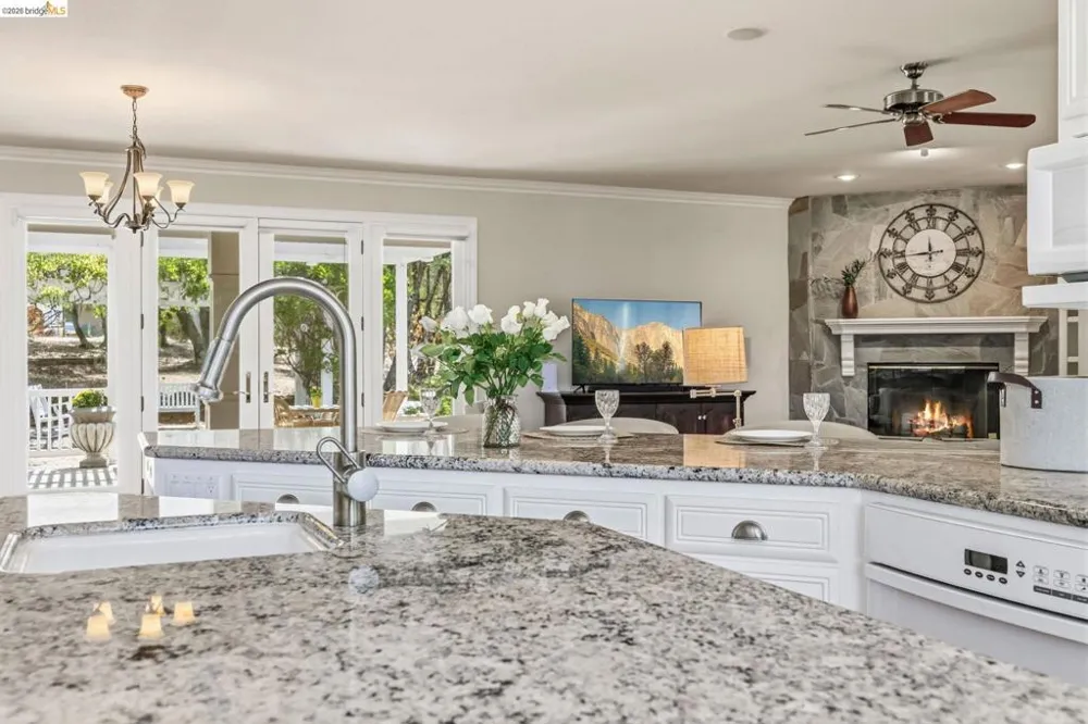 16161 Parkridge Sonora, CA 95370