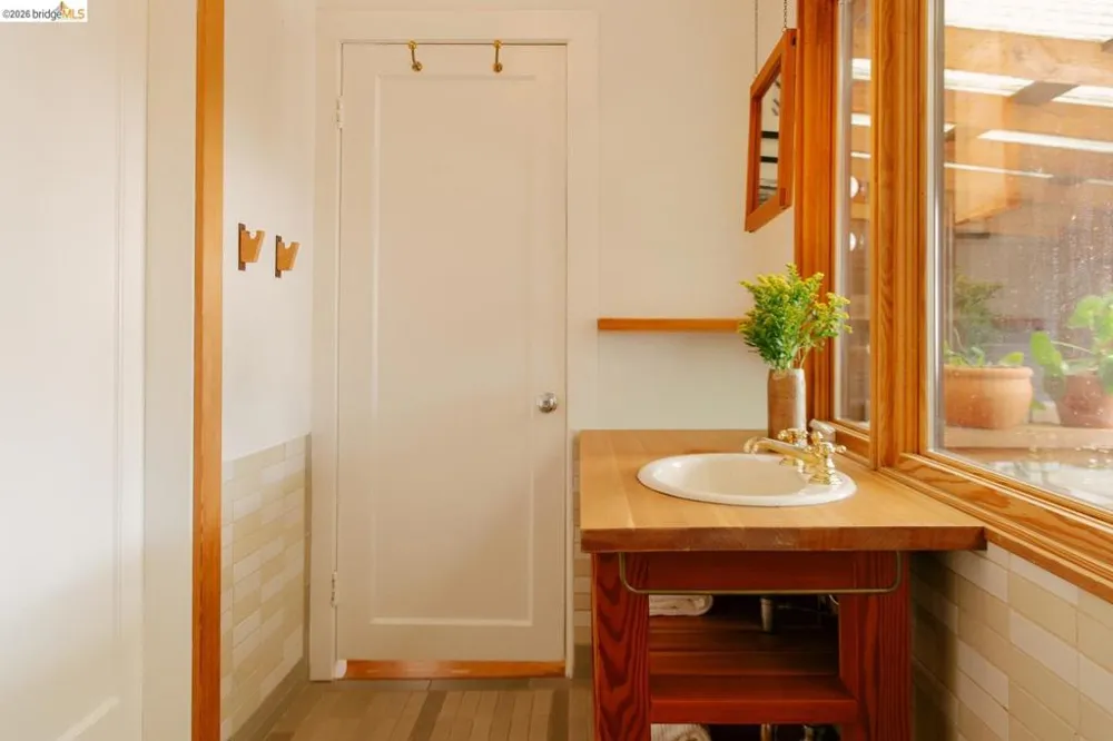 1655 48th AVE San Francisco, CA 94122
