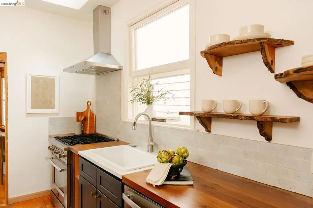 1655 48th AVE San Francisco, CA 94122