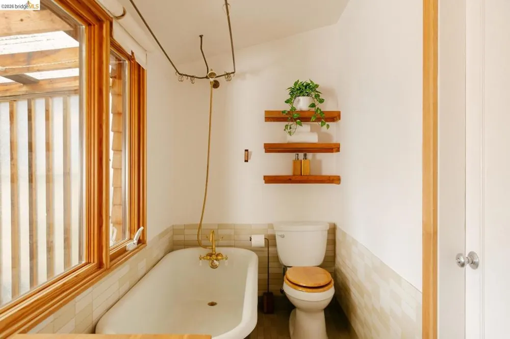 1655 48th AVE San Francisco, CA 94122
