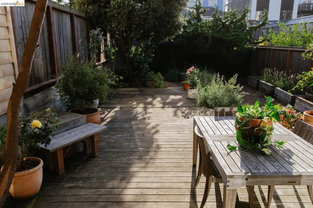 1655 48th AVE San Francisco, CA 94122