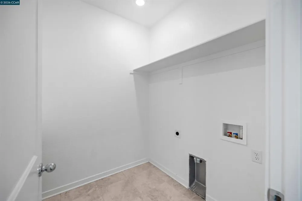 5301 E Commerce Way #58104 Sacramento, CA 95835