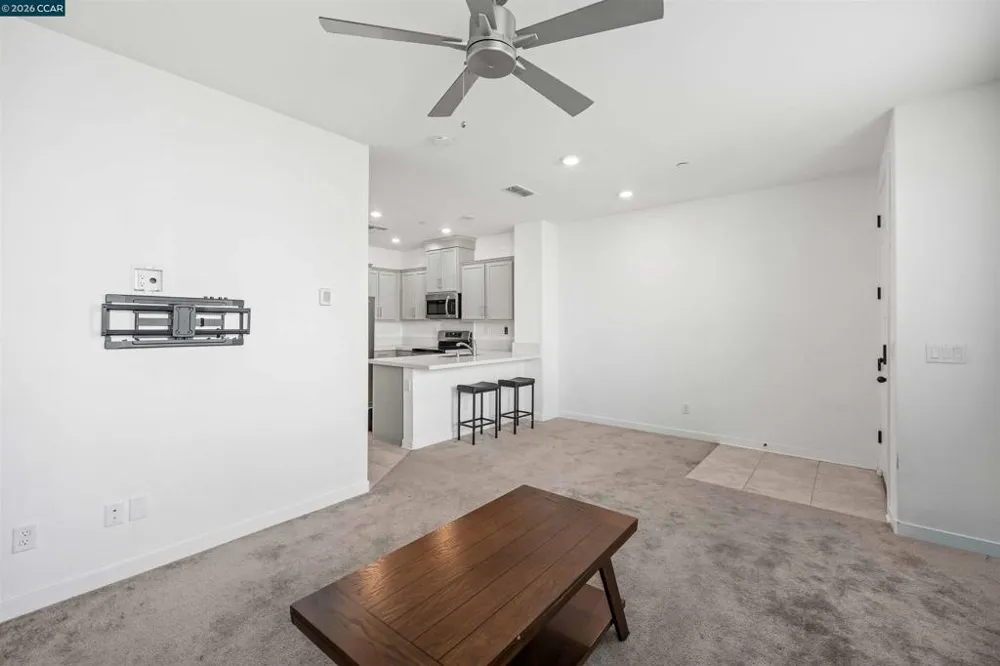 5301 E Commerce Way #58104 Sacramento, CA 95835