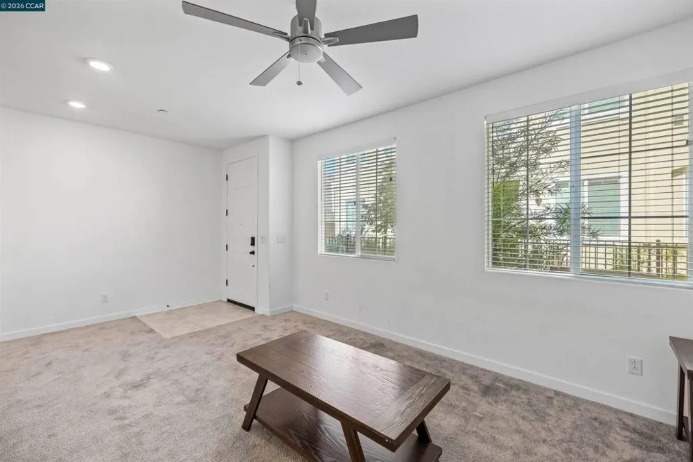5301 E Commerce Way #58104 Sacramento, CA 95835