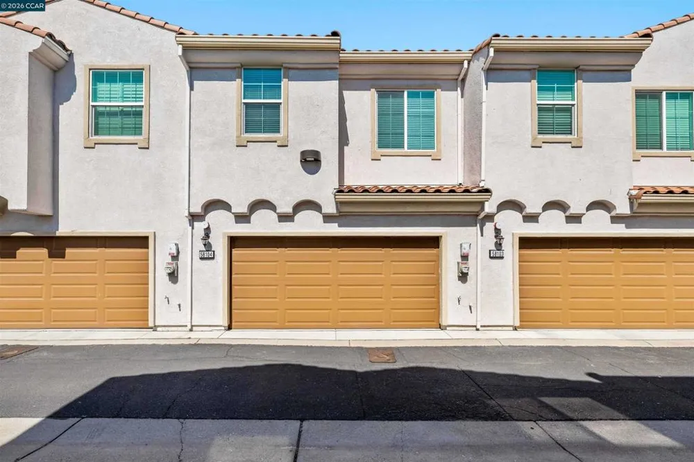 5301 E Commerce Way #58104 Sacramento, CA 95835