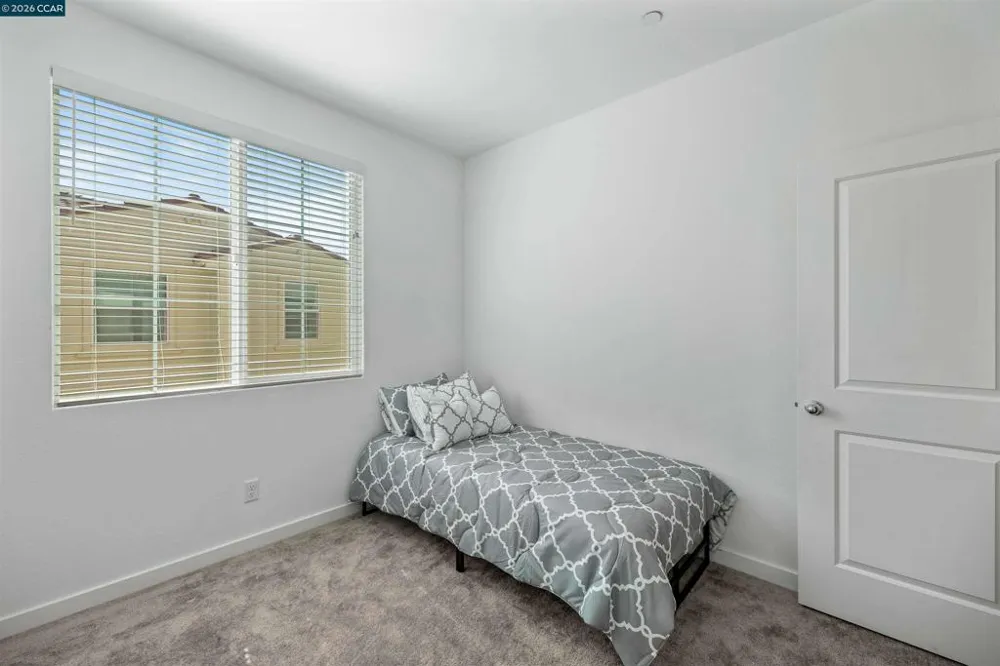 5301 E Commerce Way #58104 Sacramento, CA 95835