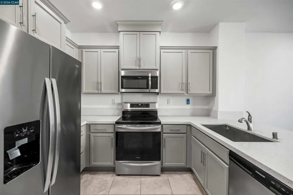 5301 E Commerce Way #58104 Sacramento, CA 95835