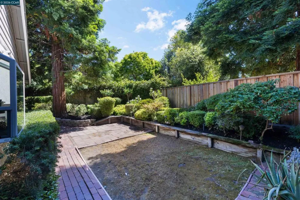 109 Blossom Ct Danville, CA 94506
