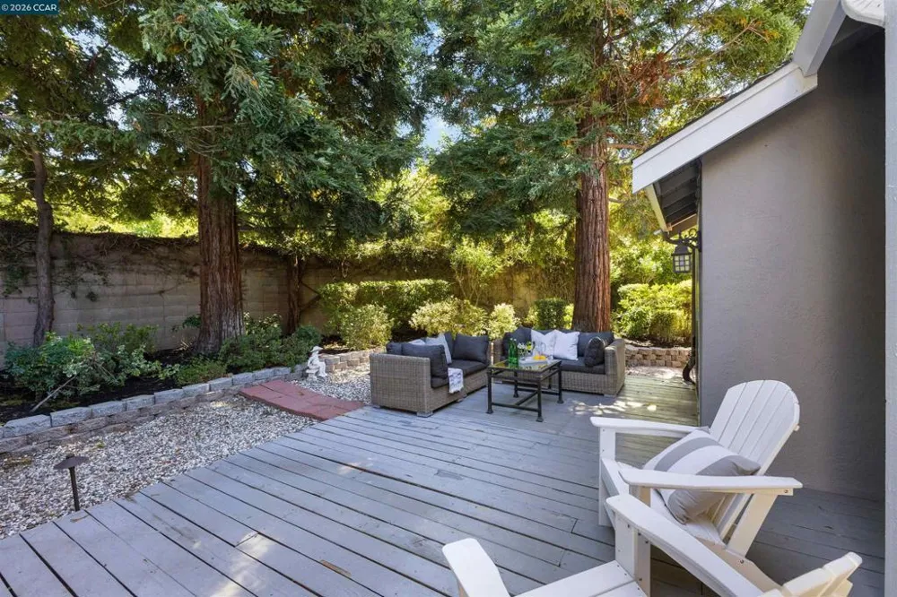 109 Blossom Ct Danville, CA 94506