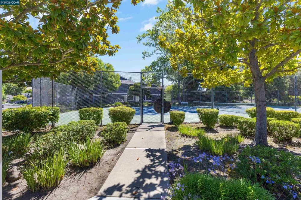 109 Blossom Ct Danville, CA 94506