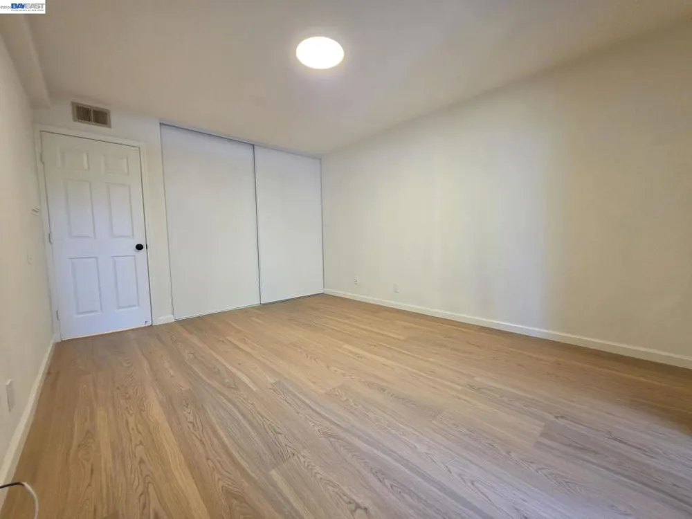 287 E Warren Ave Fremont, CA 94539