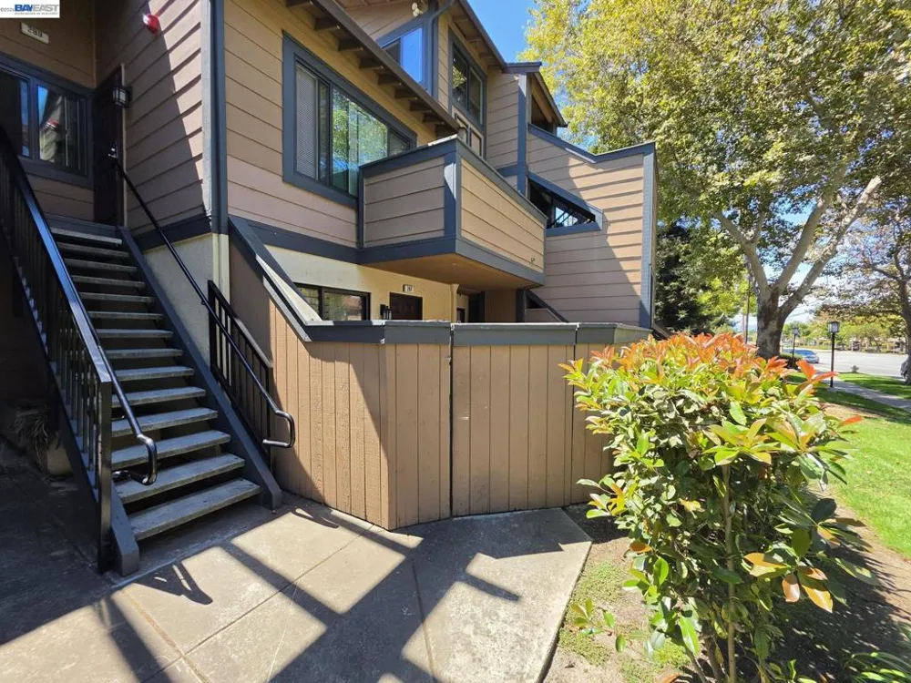 287 E Warren Ave Fremont, CA 94539