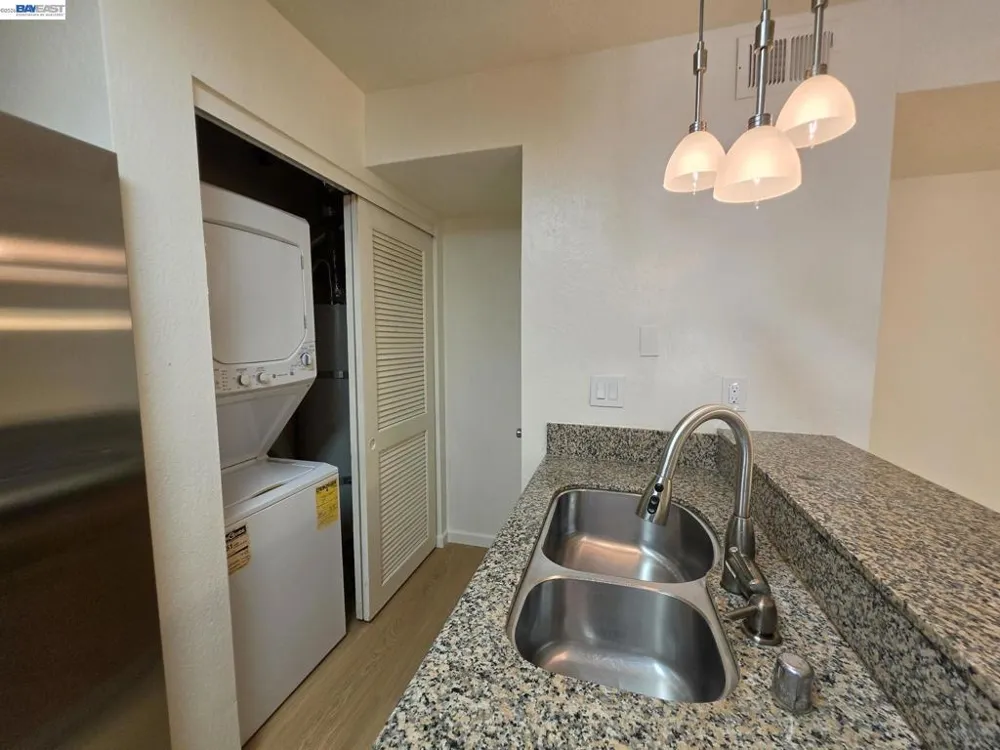 287 E Warren Ave Fremont, CA 94539