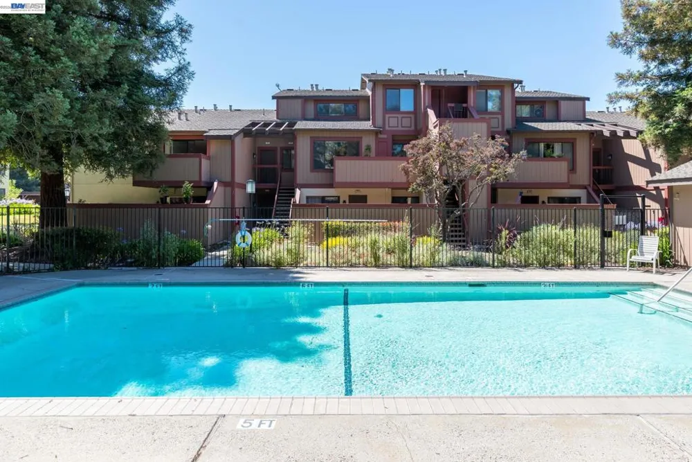 287 E Warren Ave Fremont, CA 94539