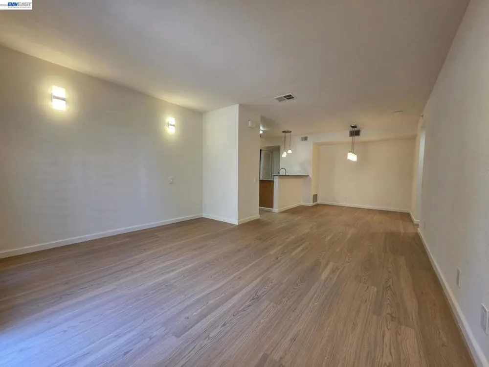 287 E Warren Ave Fremont, CA 94539