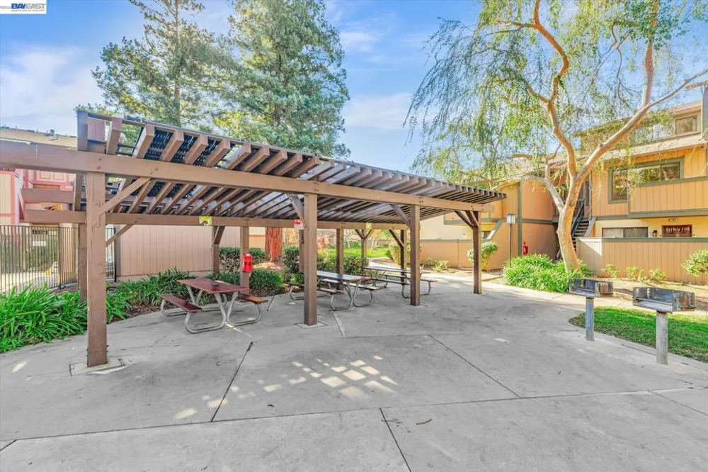 287 E Warren Ave Fremont, CA 94539