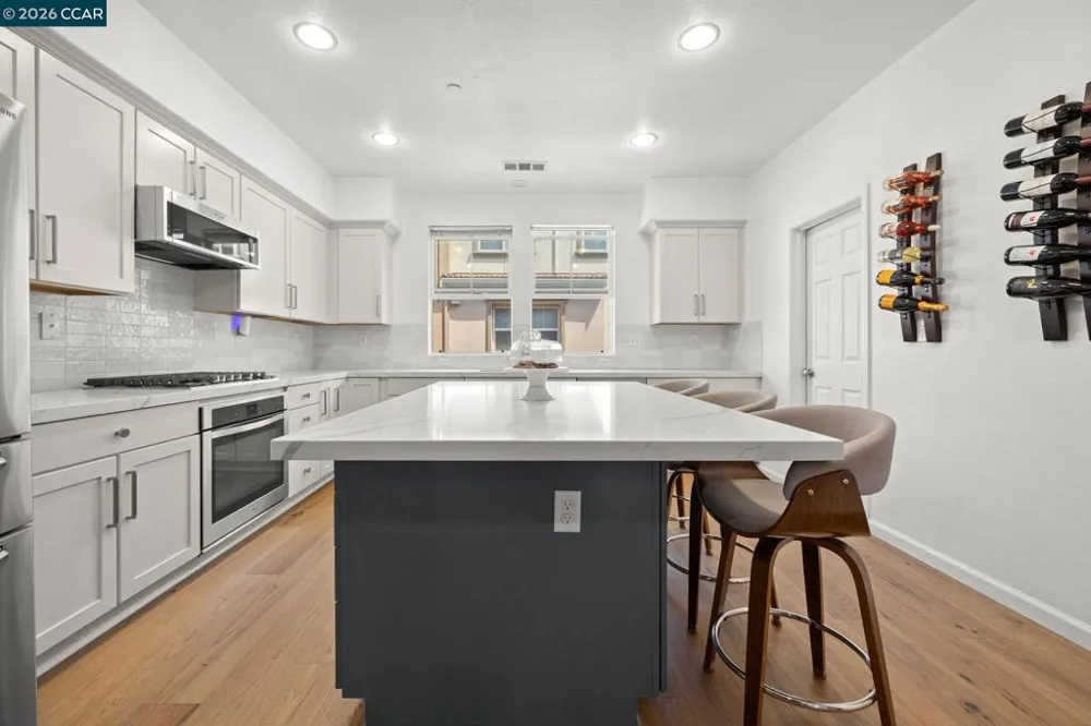 1147 Martin Luther King Hayward, CA 94541