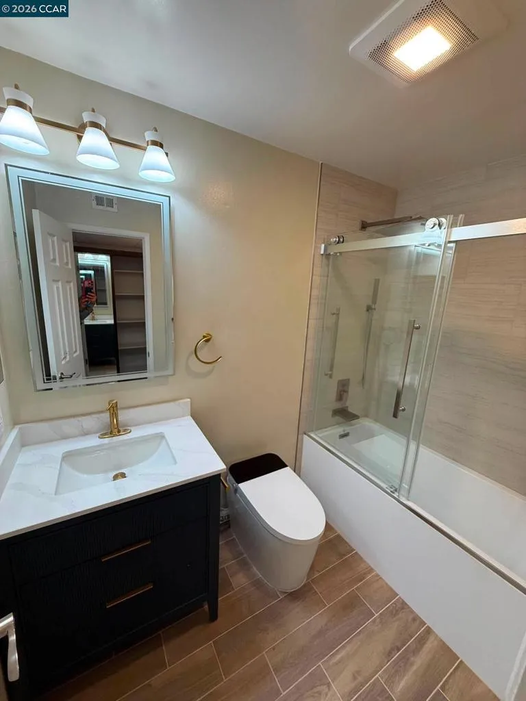 330 Civic Walnut Creek, CA 94596