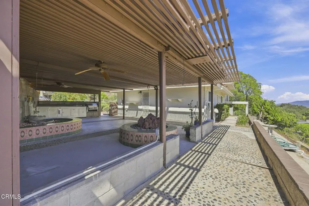 560 6th Street Santa Paula, CA 93060