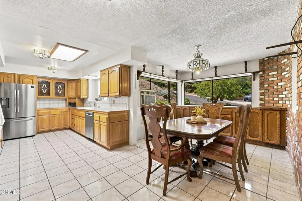 560 6th Street Santa Paula, CA 93060