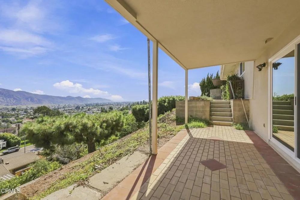 560 6th Street Santa Paula, CA 93060