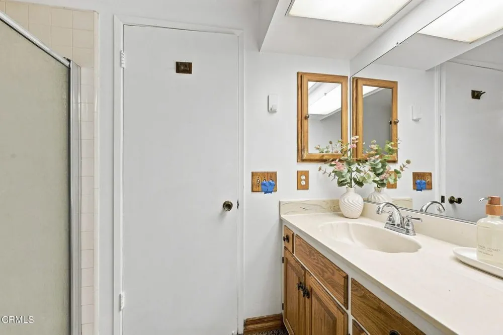 560 6th Street Santa Paula, CA 93060