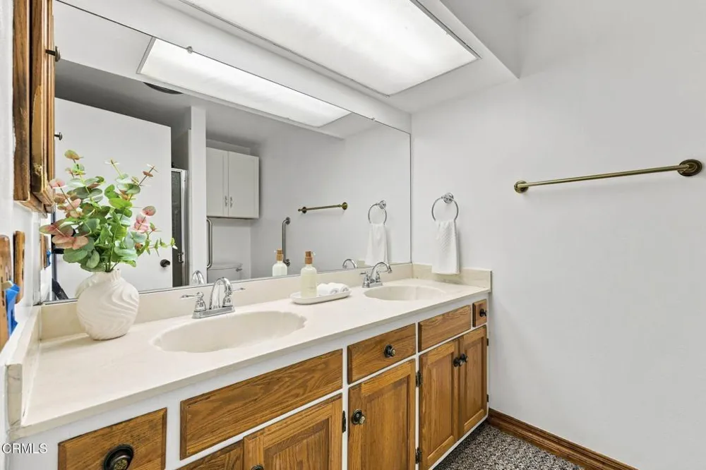 560 6th Street Santa Paula, CA 93060