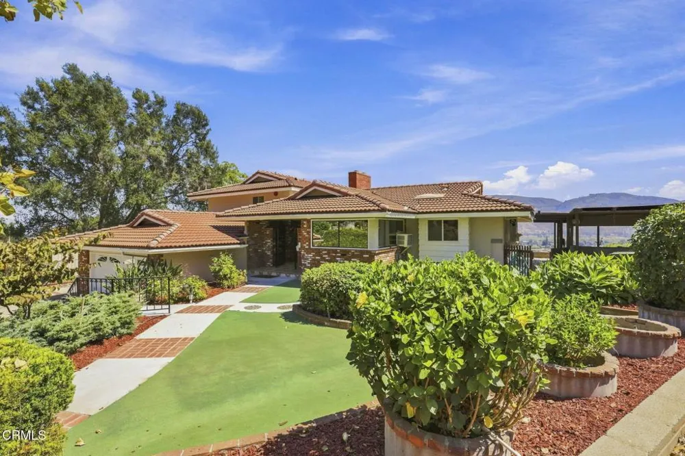 560 6th Street Santa Paula, CA 93060