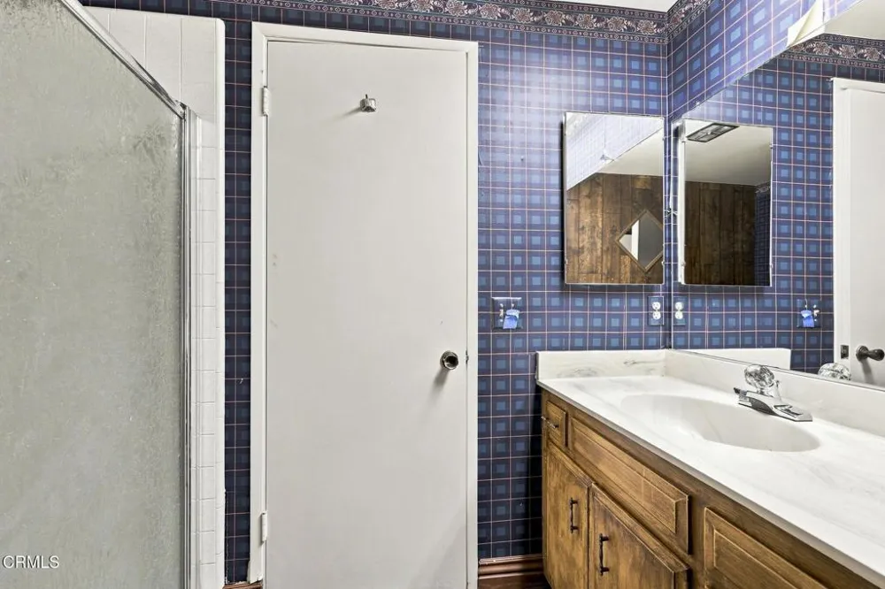 560 6th Street Santa Paula, CA 93060