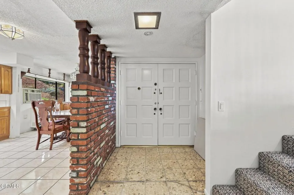 560 6th Street Santa Paula, CA 93060