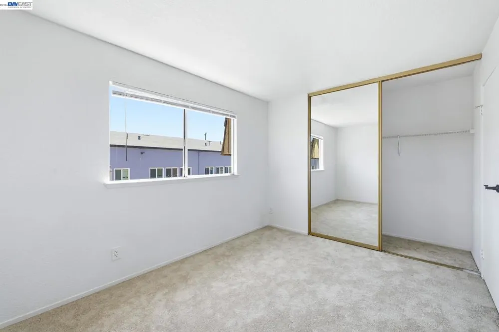 10401 Shaw St #401 Oakland, CA 94605