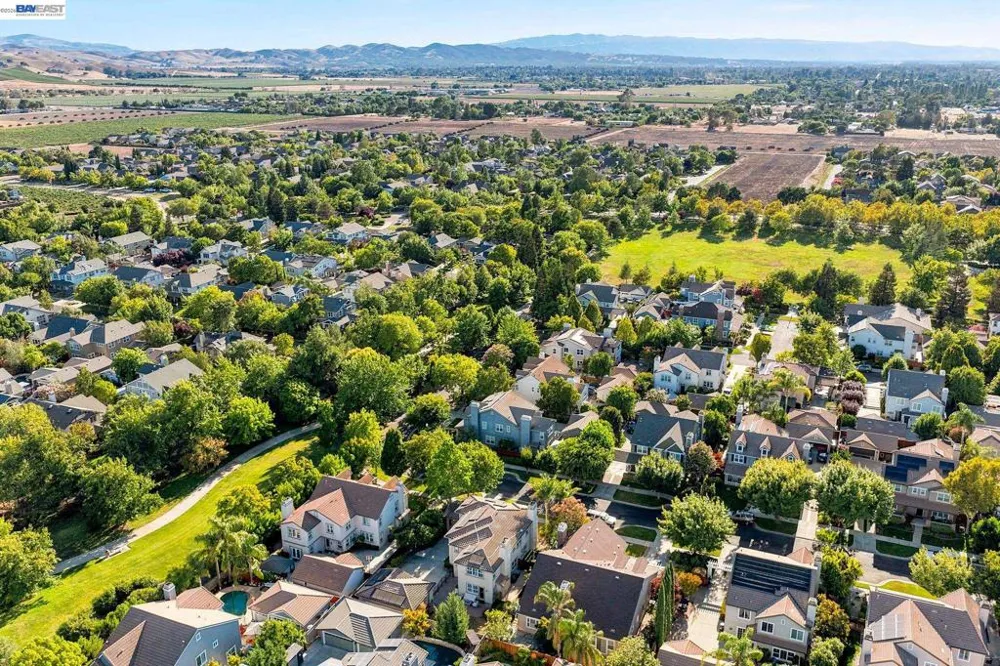 2413 REES CIRCLE Livermore, CA 94550