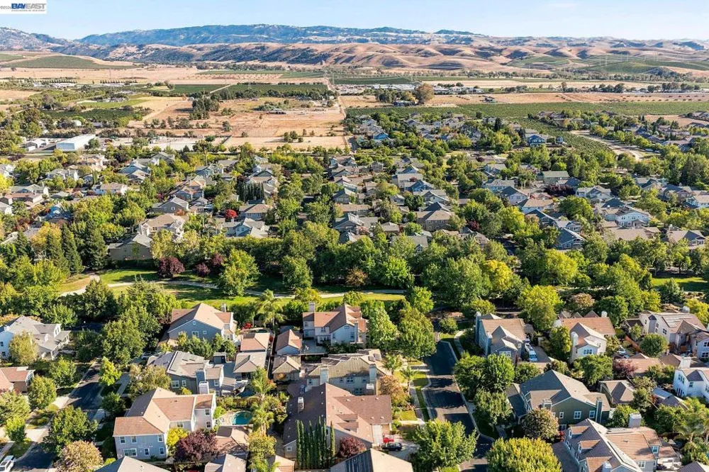 2413 REES CIRCLE Livermore, CA 94550