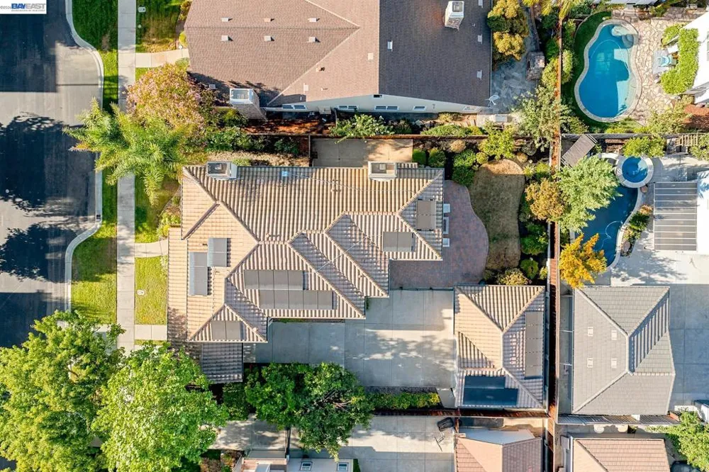 2413 REES CIRCLE Livermore, CA 94550