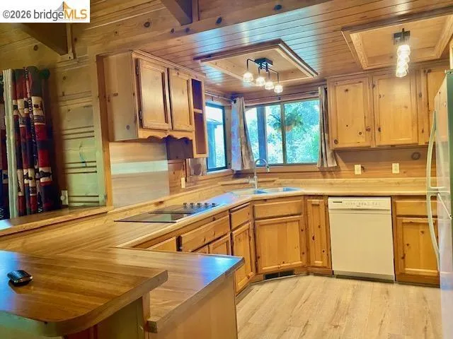 13133 Wells Fargo Drive Groveland, CA 95321